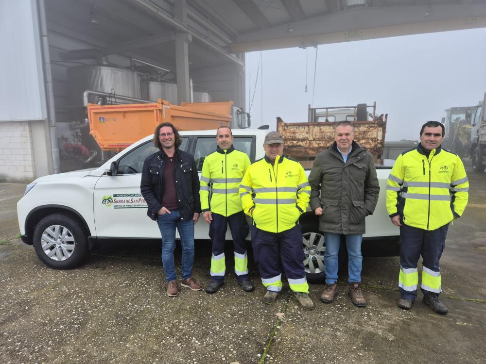 Imagen NUEVO VEHÍCULO PARA EL PARQUE DE MAQUINARIA